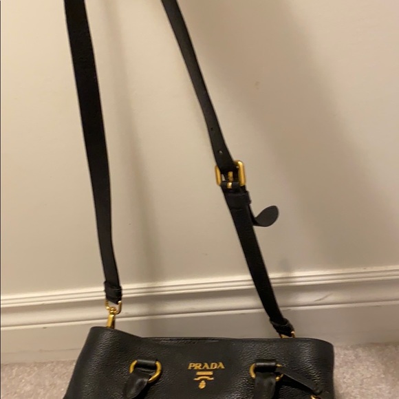Prada hand bag. - Picture 6 of 6